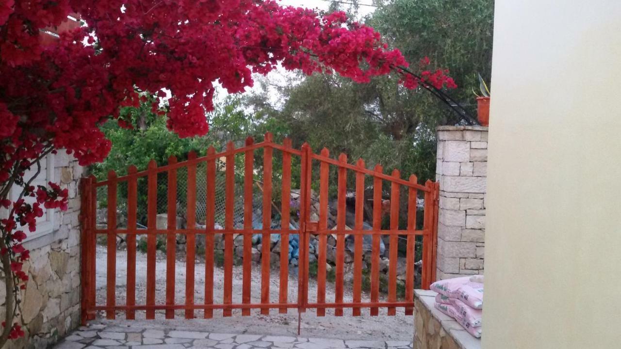 Arvanitakeika Villa Loulaki Magazia Paxi מראה חיצוני תמונה