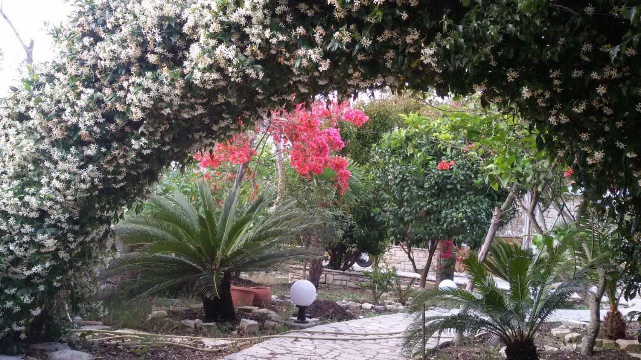 Arvanitakeika Villa Loulaki Magazia Paxi מראה חיצוני תמונה