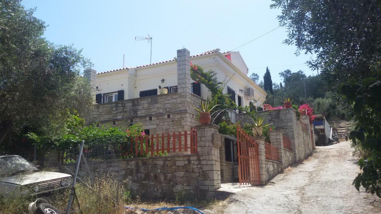 Arvanitakeika Villa Loulaki Magazia Paxi מראה חיצוני תמונה